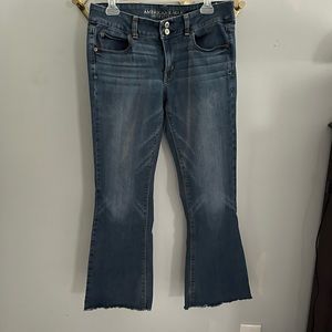 American Eagle Women’s Artist stretch jeans. Medium blue faded. Size 10